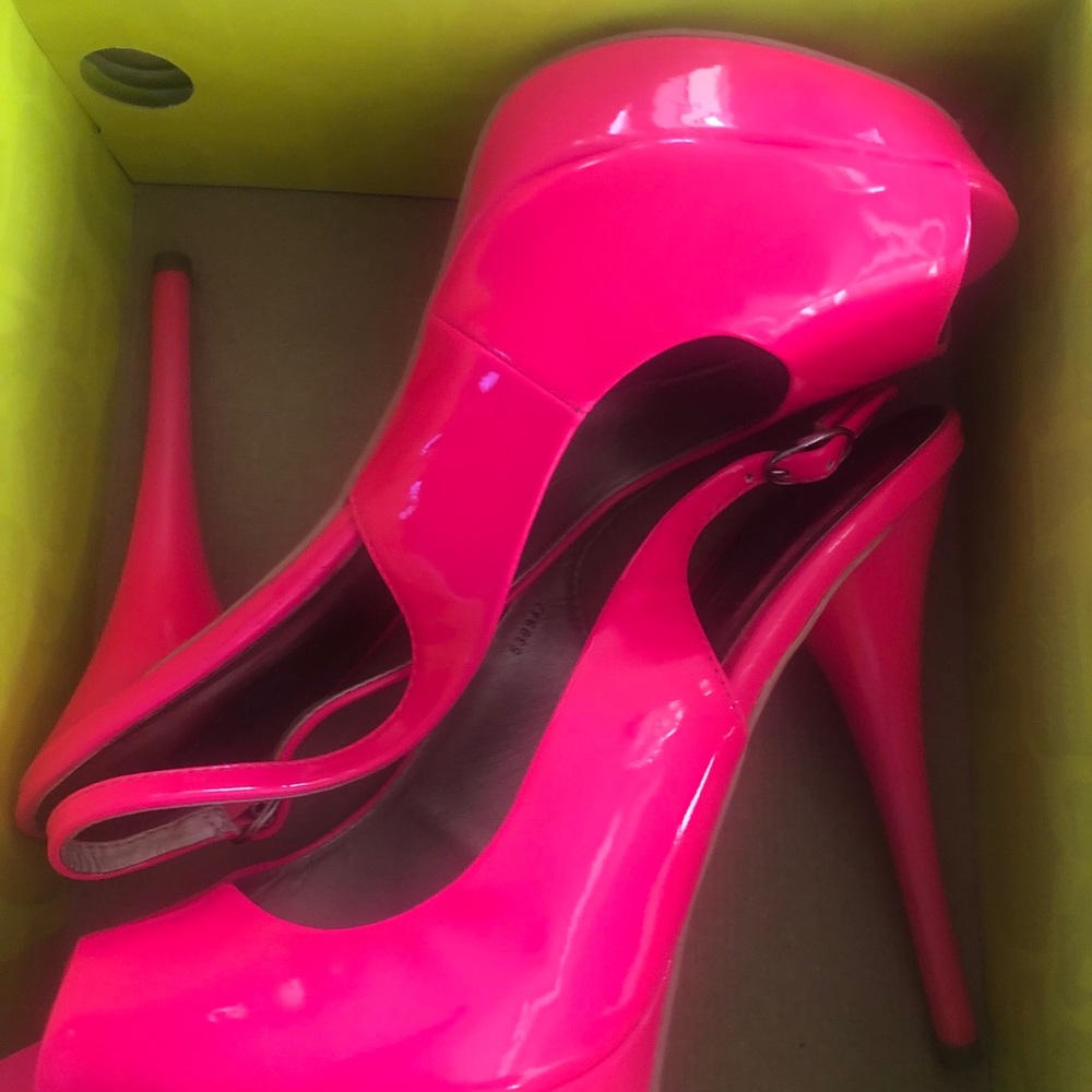 Charlotte Russe Neon pink peep toe heels 9